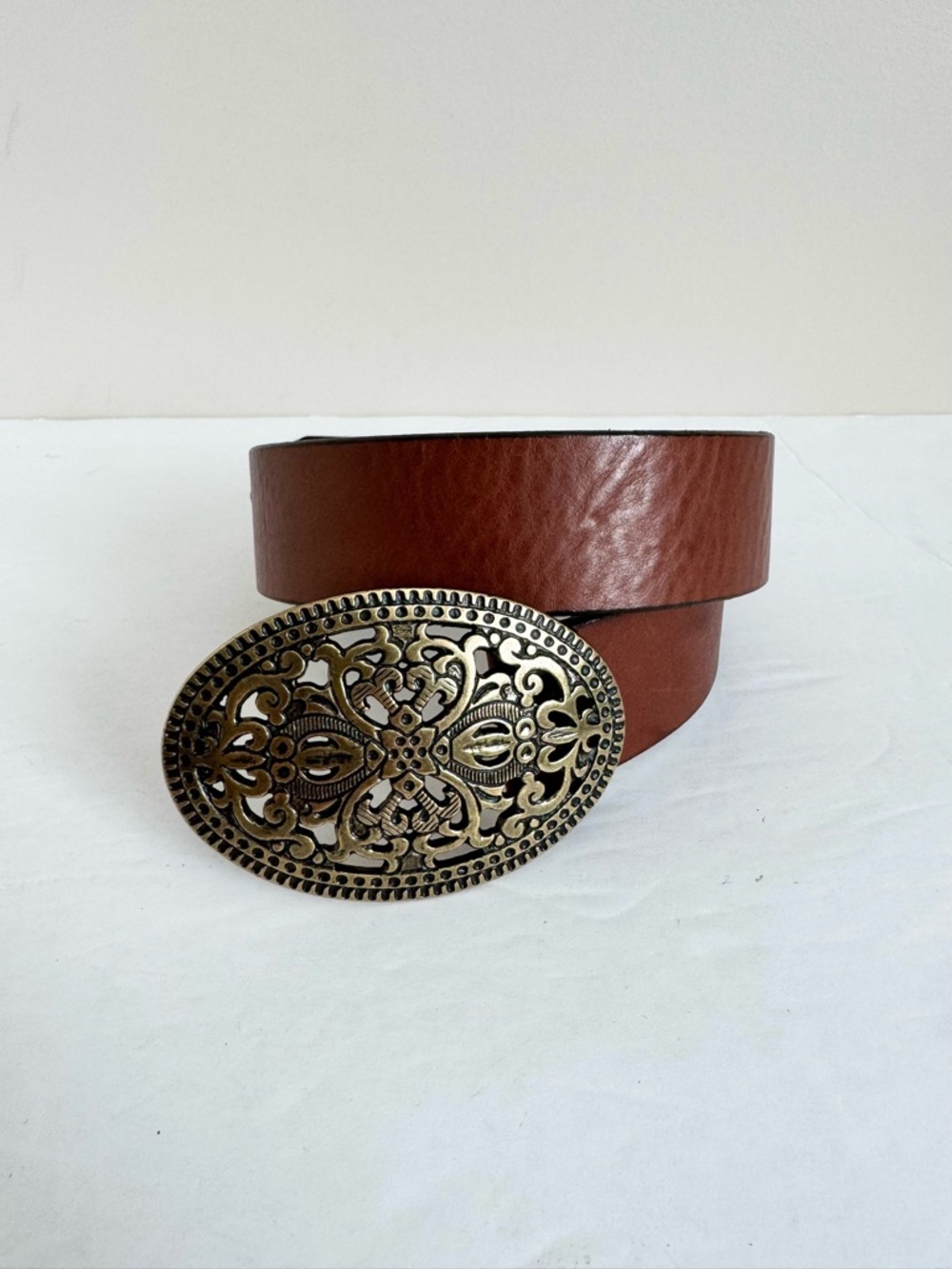 Genuine Brown Leather Eddie Bauer Women’s Belt w/ Oval Buckle- Large - Picture 2 of 13